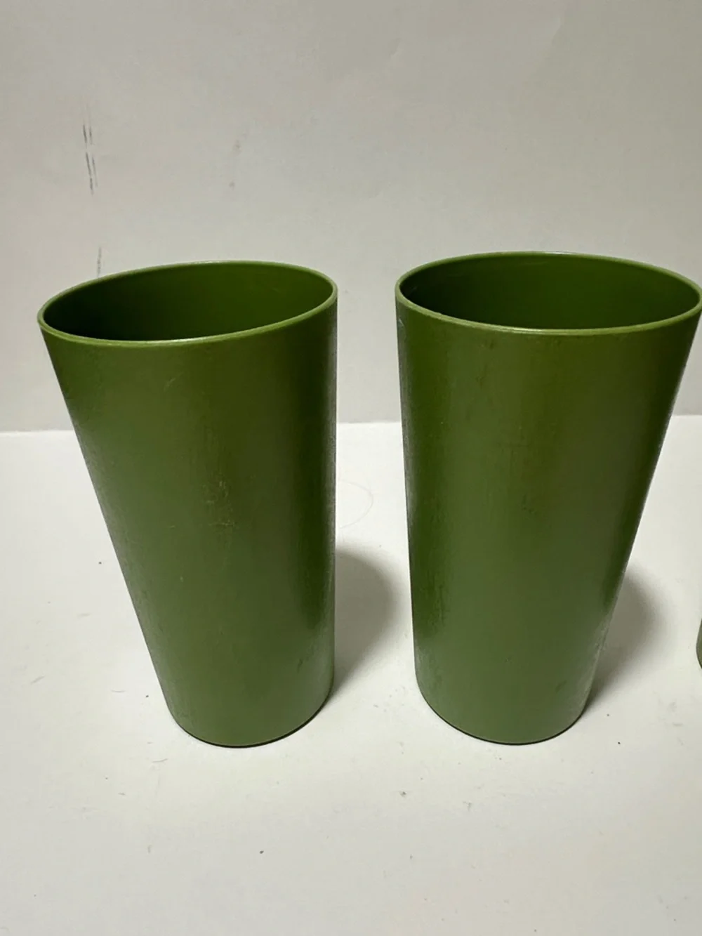 Set of 5 Vintage Plastic Tumblers Mustard Yellow Olive Green Retro Kitchen Cups - Picture 7 of 8